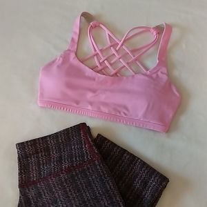 Lululemon sports bra